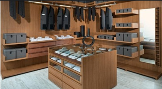 Ankleidezimmer in Nussbaum, Stilbeispiel